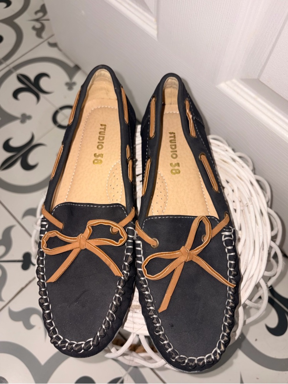 Studio Dark blue Loafers with Tan Bow Accent